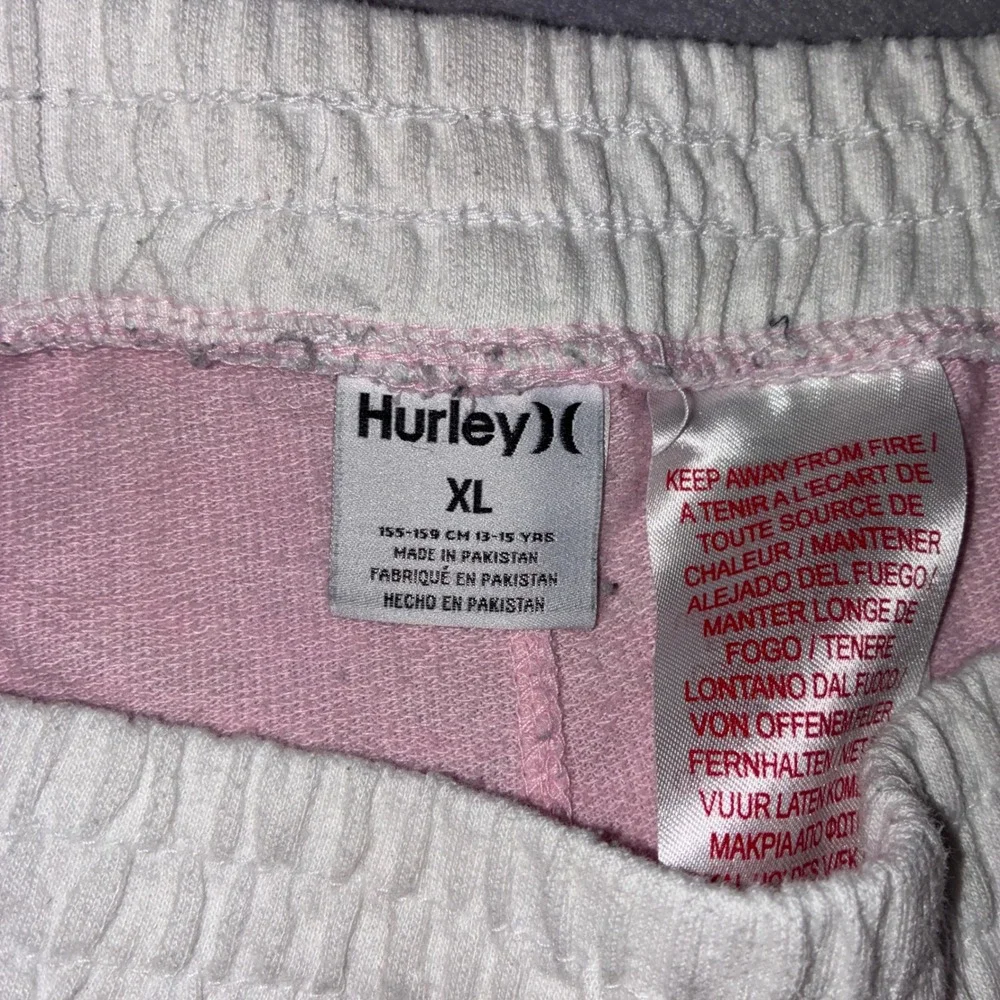 Hurley Shorts Girls XL Pink Heart Logo Dolphin Hem Athletic Casual